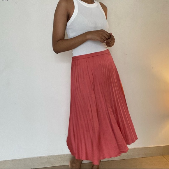 Forever 21 silk peach pink pleated midi skirt, a line. - Picture 2 of 7